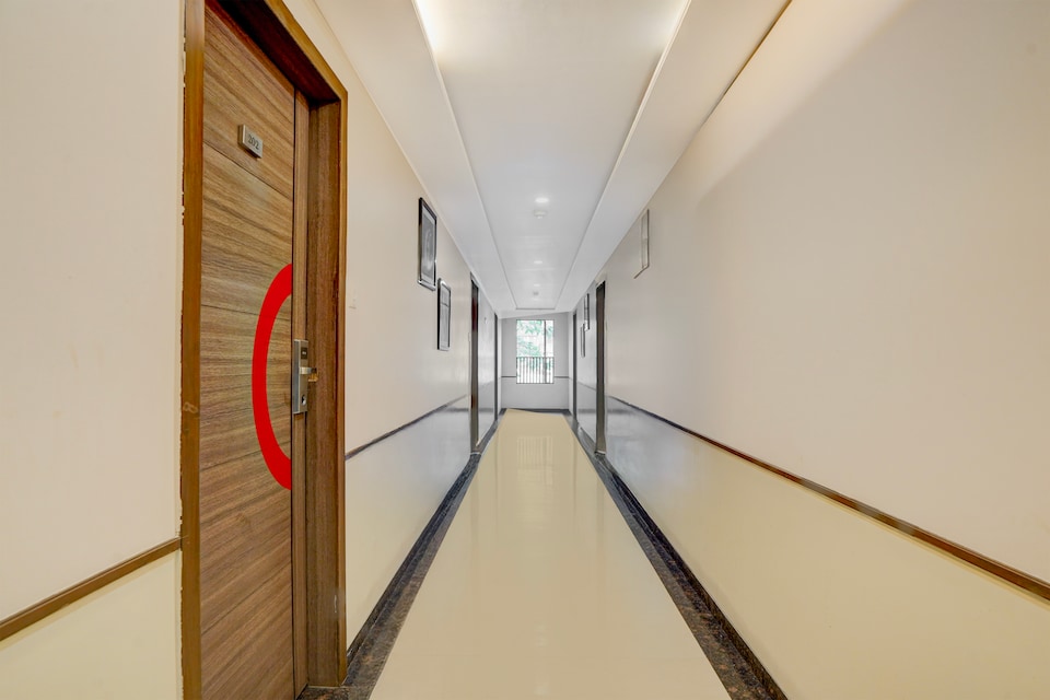 Super Townhouse Oak Pune Railway Station Formerly Kapil Residency, Pune Railway Station, पुणे