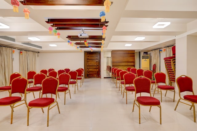 Super Townhouse Oak Pune Railway Station Formerly Kapil Residency