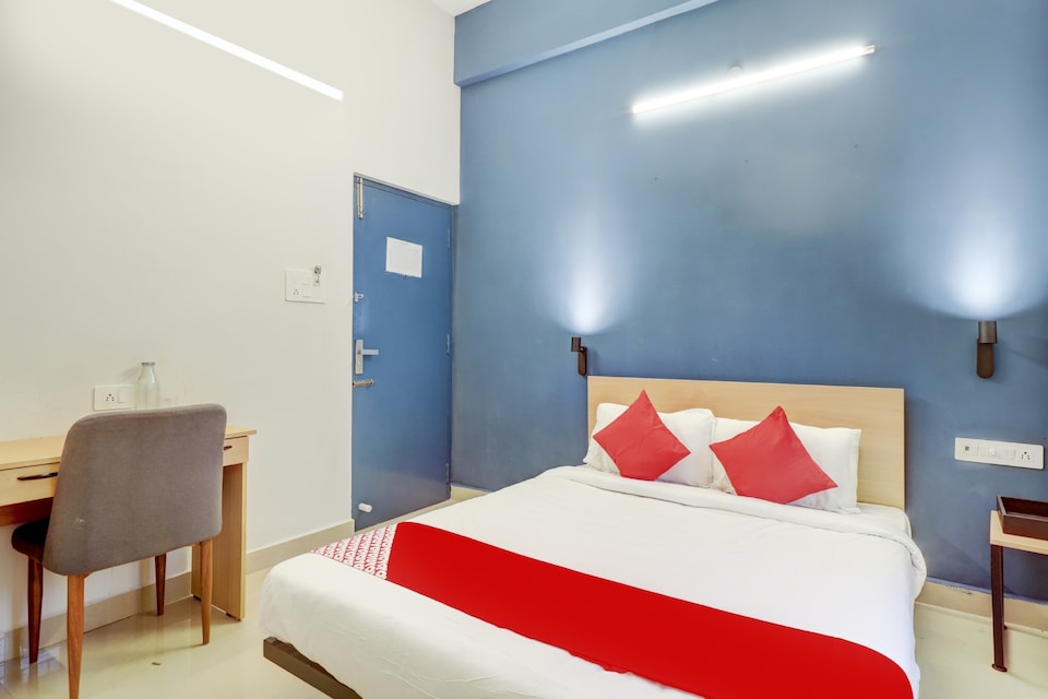 OYO SilverKey Nanganallur Near Chennai International Airport, Airport Chennai, Chennai