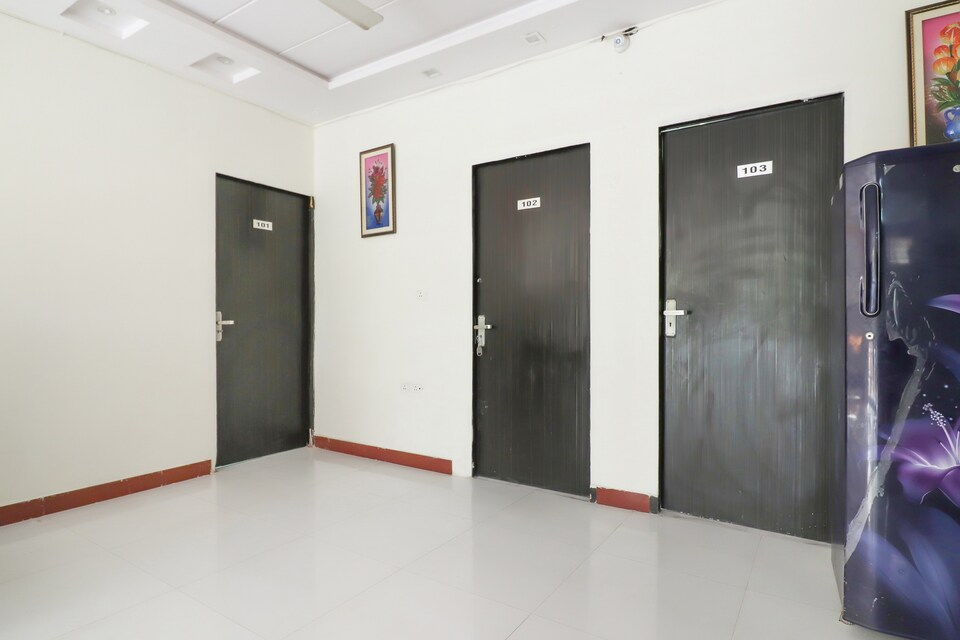 OYO Chef's Home Stay, Fatehabad Road, Agra
