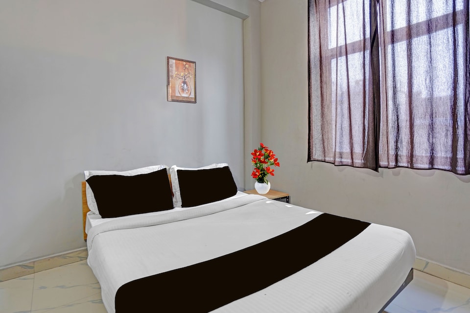 Super Hotel O AG Colony Park Patna Formerly Capital Pearl, Bailey Road, Patna