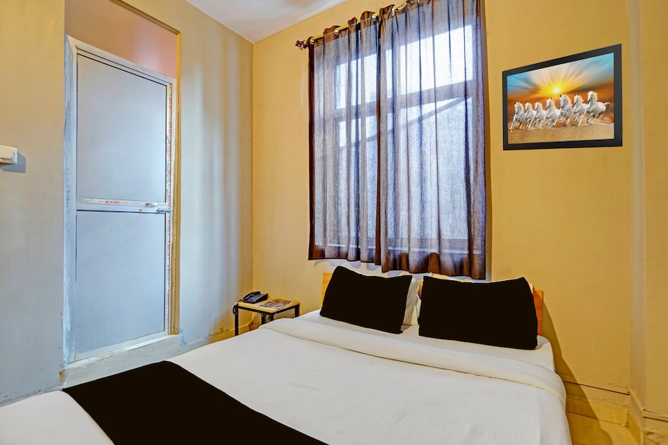 Super Hotel O AG Colony Park Patna Formerly Capital Pearl, Bailey Road, Patna