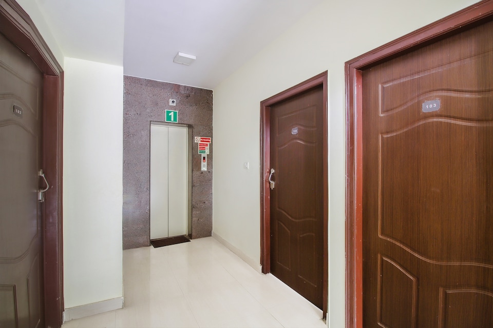 OYO Caesar's Palace Near Sri Someshwara Swami Temple, Indiranagar Bangalore, Bangalore