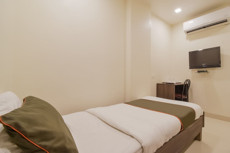 Collection O 76391 Orange City, Sitabuldi Nagpur, Nagpur