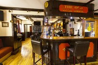 Old Oak Tree Inn