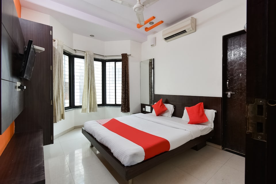 Hotel O Sai Suman Palace, Shirdi, Shirdi