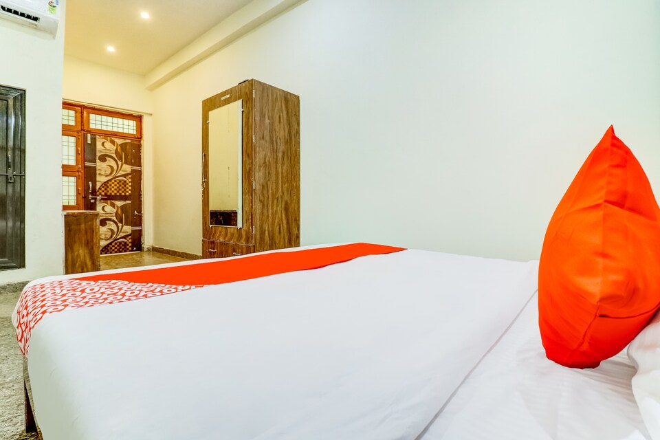 OYO Ashoka Hotel And Guest House, Gwalior, Gwalior