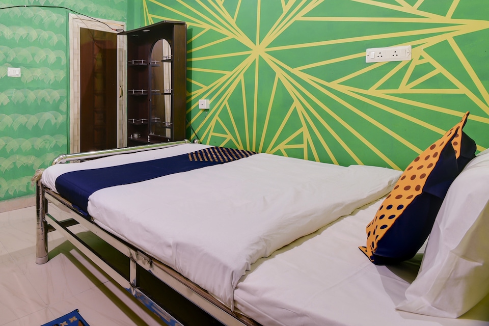 SPOT ON 76424 Maa Durga Lodge , Mariani, Jorhat