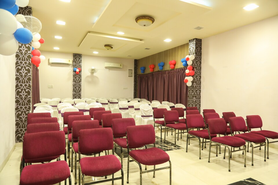 OYO 6433 Hotel Check Inn, Pratap Nagar Nagpur, Nagpur