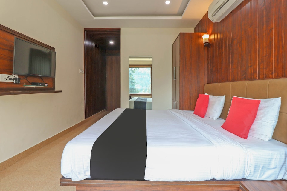Capital O 76444 Hotel Hill-top Inn, Tapowan Rishikesh, Rishikesh
