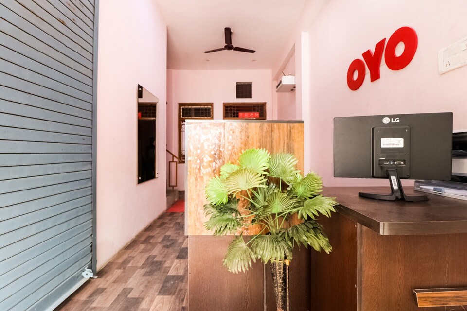 OYO 76445 Stay Inn Anjali, Rambagh Allahabad, Prayagraj