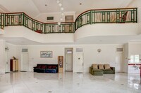 OYO 90080 Villa Lotus E06 Syariah