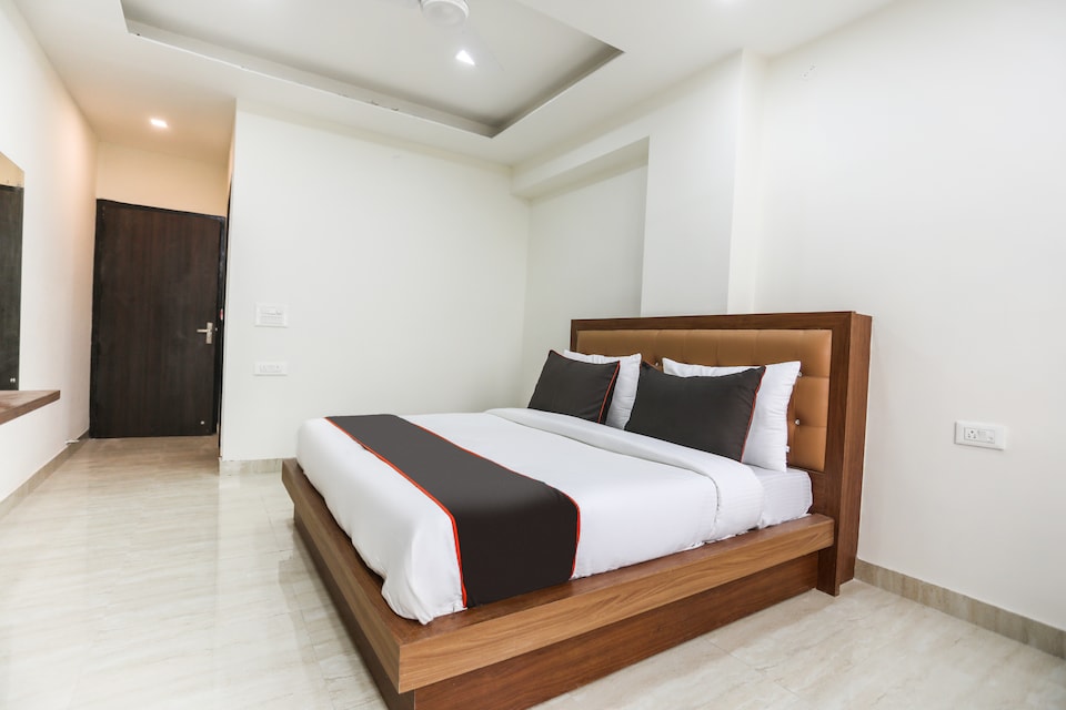 Collection O The Elite Ambience Knowlenge Park Iii Near Pvr Ansal Plaza Greater Noida, Greater Noida, Noida