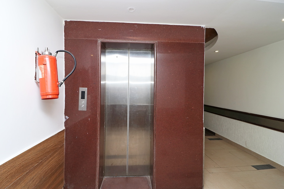 OYO Hotel Valley Plaza, Rajpur Road Dehradun, Dehradun