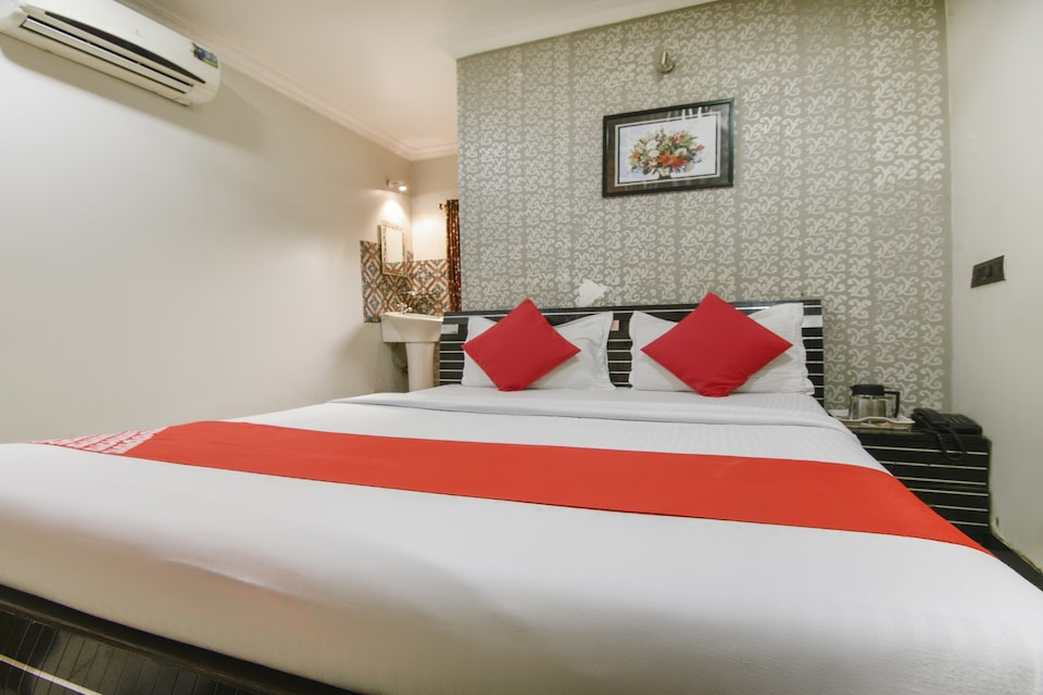 OYO Hotel Impex Residency Near Airport Road Metro Station, Mumbai International Airport, Mumbai