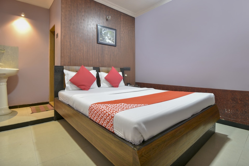 OYO Hotel Impex Residency Near Airport Road Metro Station, Mumbai International Airport, Mumbai