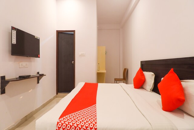 OYO Flagship Metro Inn