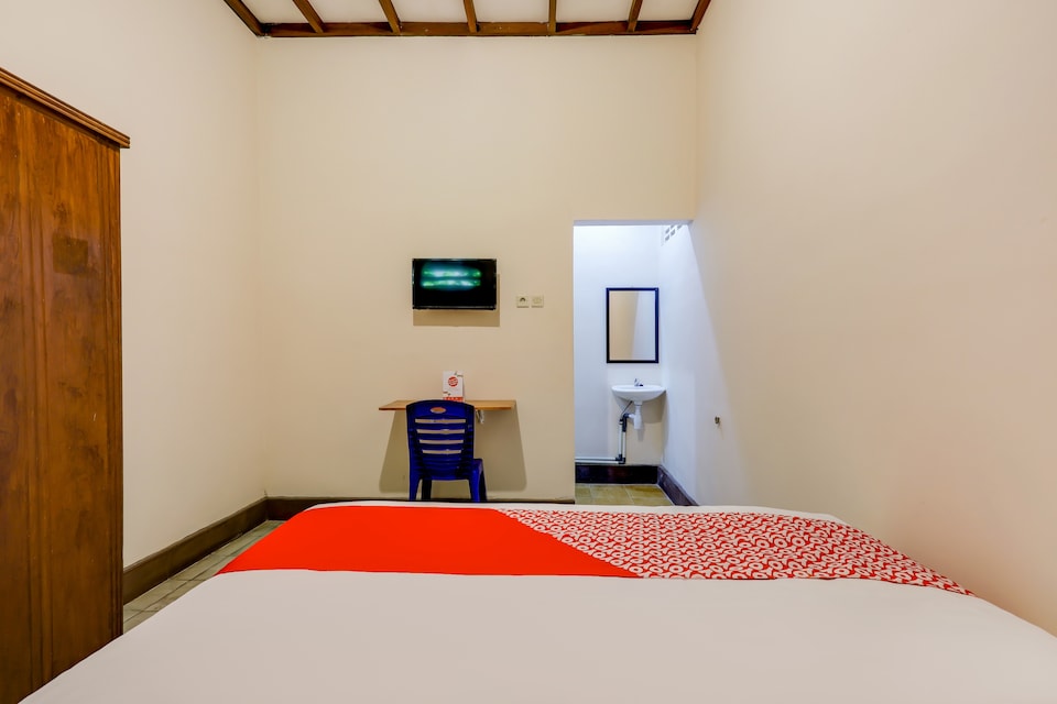 OYO 90095 Indah Homestay Syariah, Condongcatur, Yogyakarta