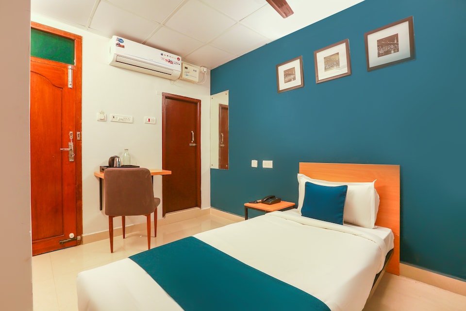 Live on CHN2162, Vadapalani Chennai, Chennai