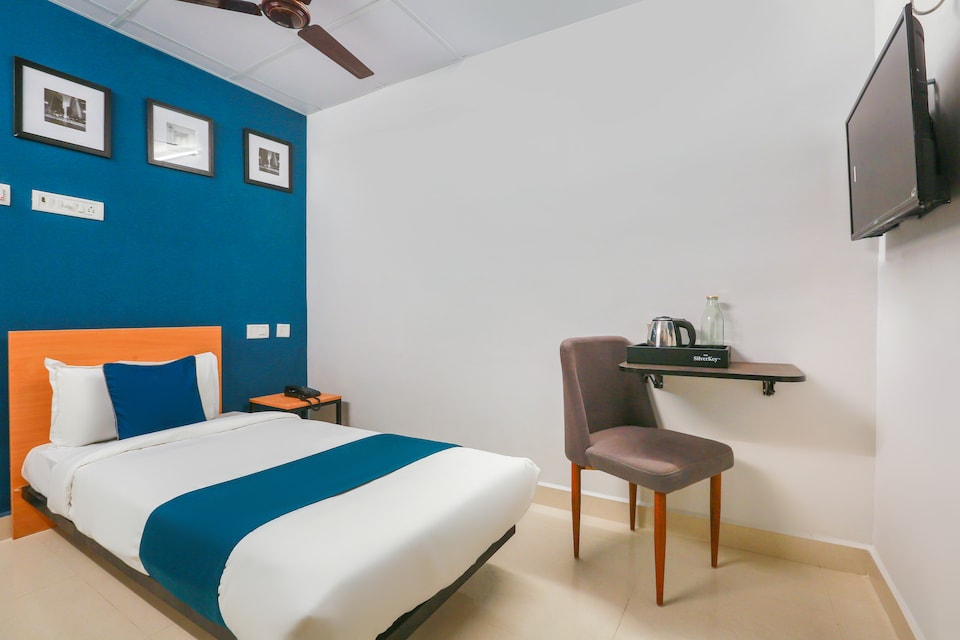 Live on CHN2162, Vadapalani Chennai, Chennai