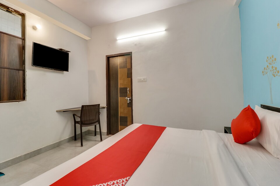 OYO 76504 Hotel Royal Palace, Noida Industrial Area Mamura, Noida