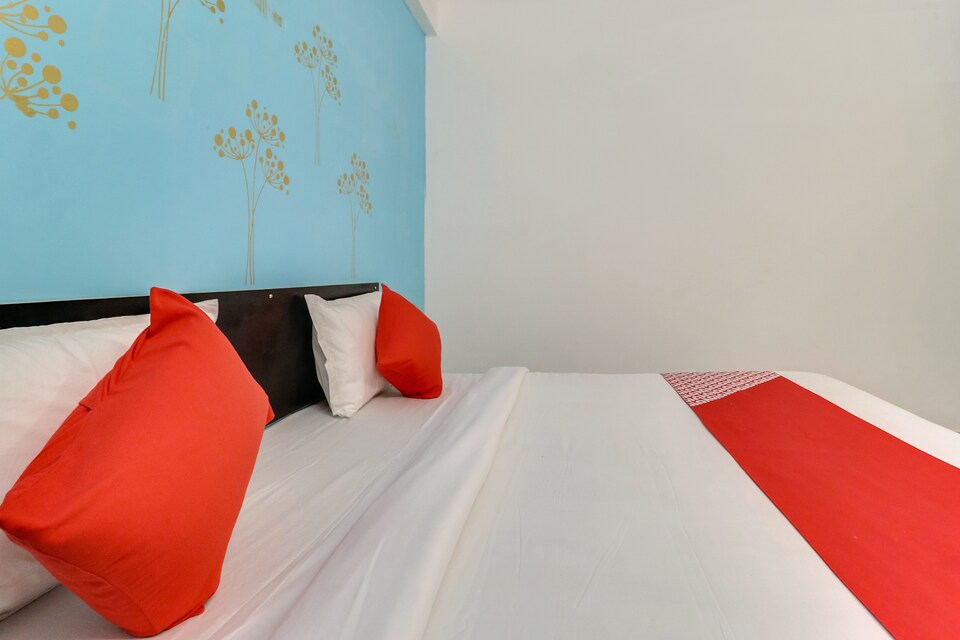 OYO 76504 Hotel Royal Palace, Noida Industrial Area Mamura, Noida