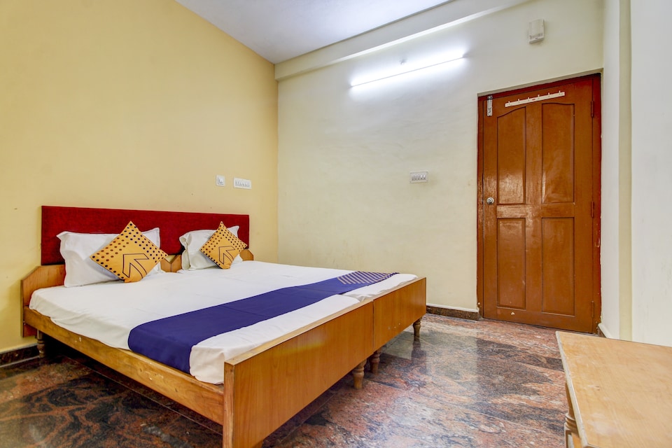 SPOT ON 76536 Silver House , Manipal, Udupi-Manipal