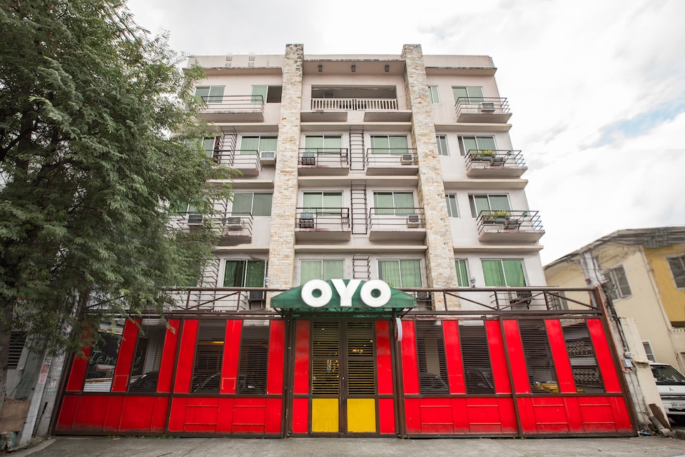 Vaccinated Staff OYO 714 Haeinsa Condotel OYO Hotels Quezon City vaccinated-staff-oyo-714-haeinsa-condotel-oyo-hotels-quezon-city
