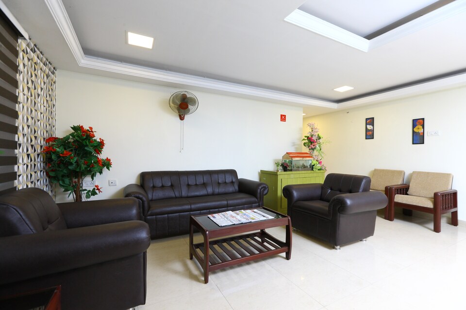 OYO Flagship 475 Audi Nivas, North Usman Road, T Nagar Chennai, Chennai