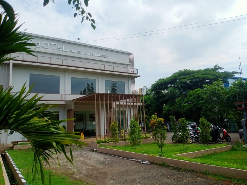 OYO 90102 Edotel Hotel By Dbest Hospitality, Soekarno Hatta, Bandung