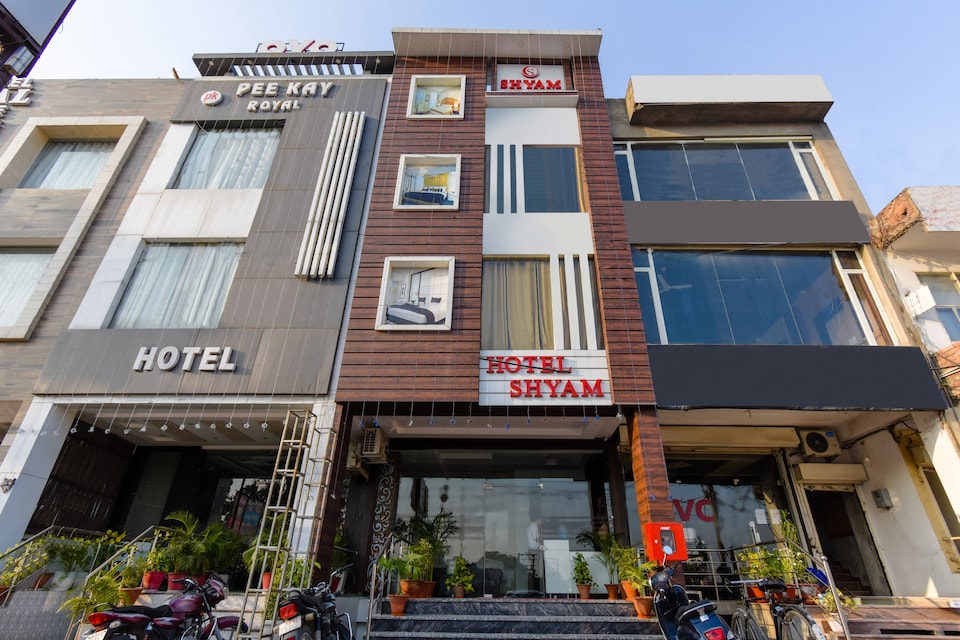 Prop Live in New code - ZKR215, Zirakpur, Zirakpur