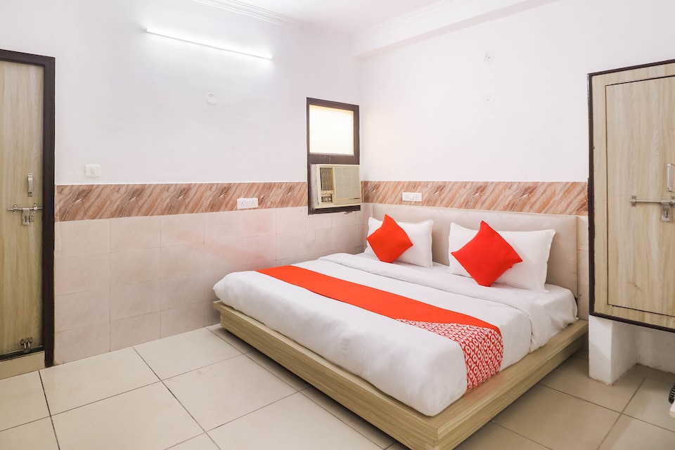 Flagship Dev Palace 30, Pitampura - Rohini Delhi, Delhi