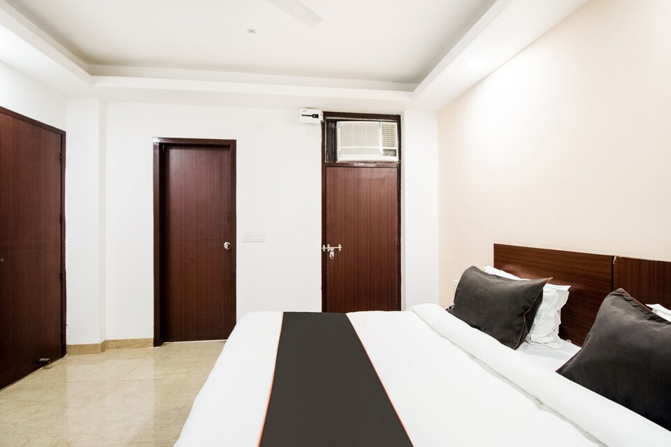 Hotel O Delite inn, Golf Course Road, Gurgaon