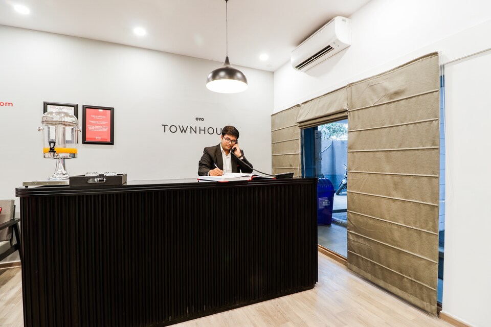 OYO Townhouse 155 Hotel Satya  Townhouse Nagpur  Book    1936 OYO