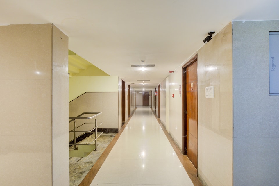 Collection O  76594 Sv Hotel, GST Chennai, Chennai