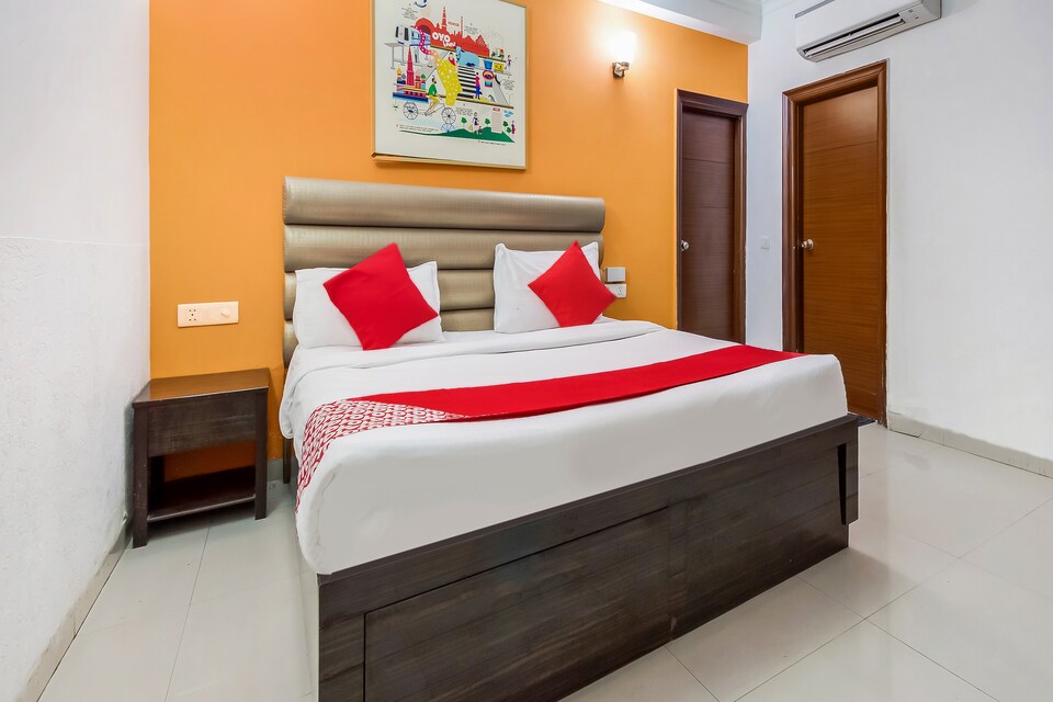 OYO 76602 Flagship 556 North Campus, North Delhi, Delhi