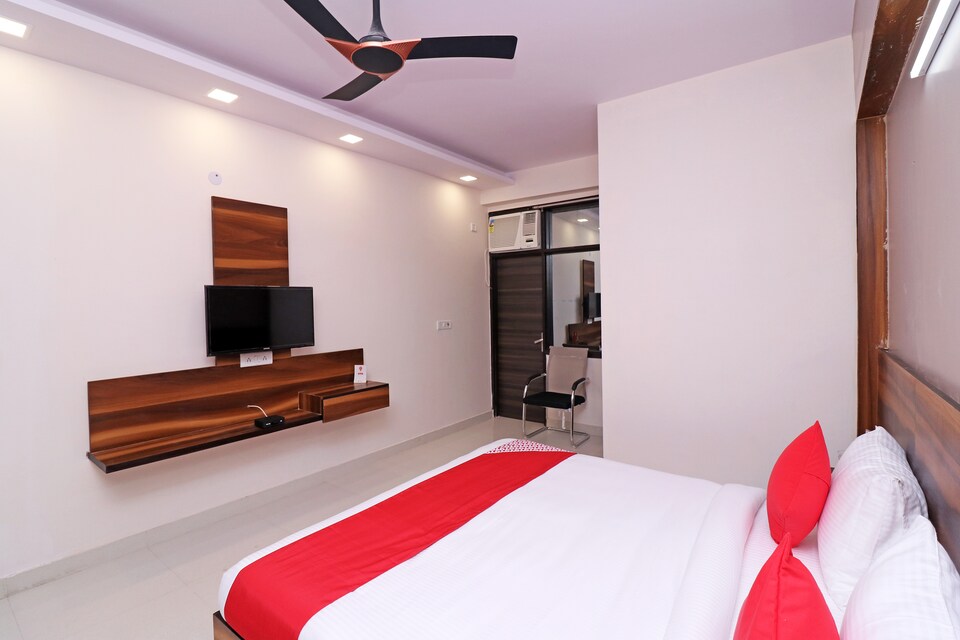Collection O Pushpanjali Residency, Dwarka Delhi, Delhi
