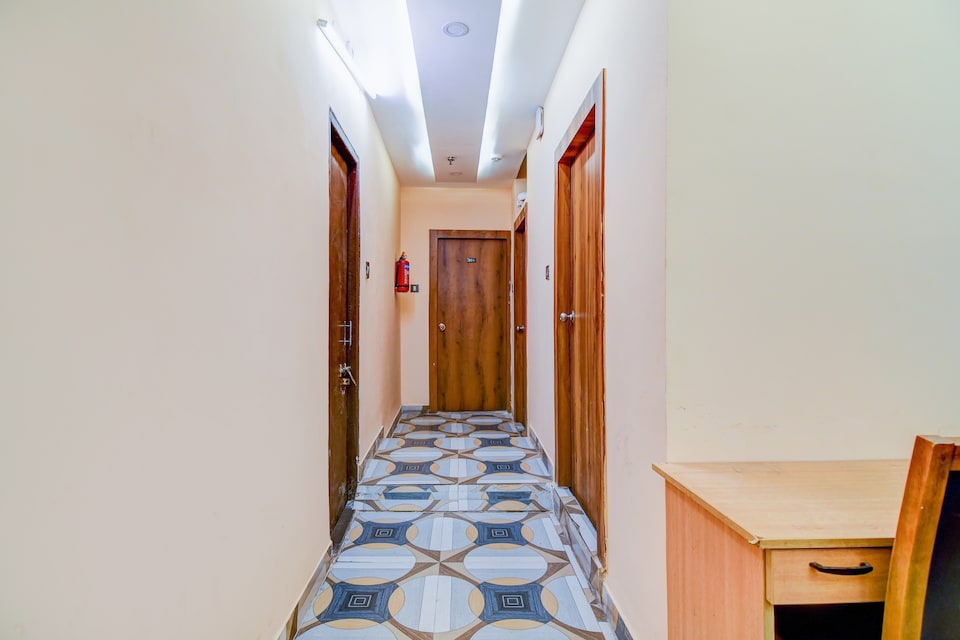 Super Hotel O DumDum Thana More Formerly Bimla Regency, VIP Road Kolkata, कोलकाता