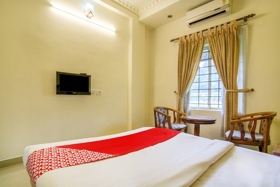 OYO Flagship 76639 Mgs Residency, Adimali Munnar, Munnar