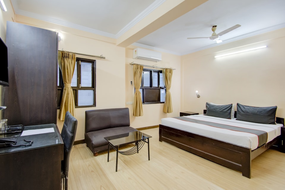 Collection O 76651 Dovers Inn, Gariahat Kolkata, Kolkata