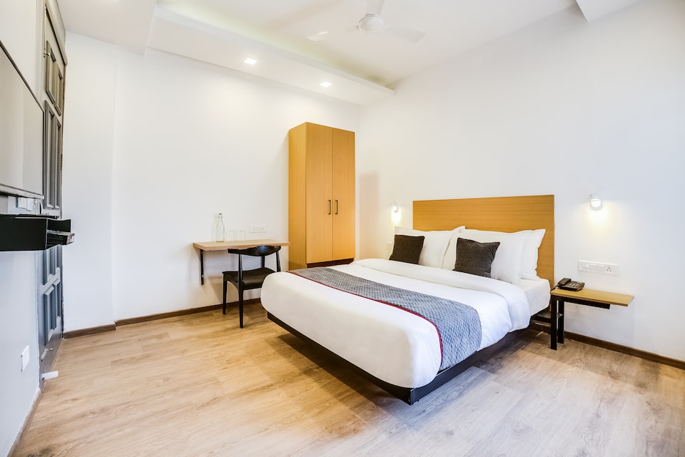 OYO Townhouse 348 South city 2 Gurgaon, Sohna Road, Gurgaon