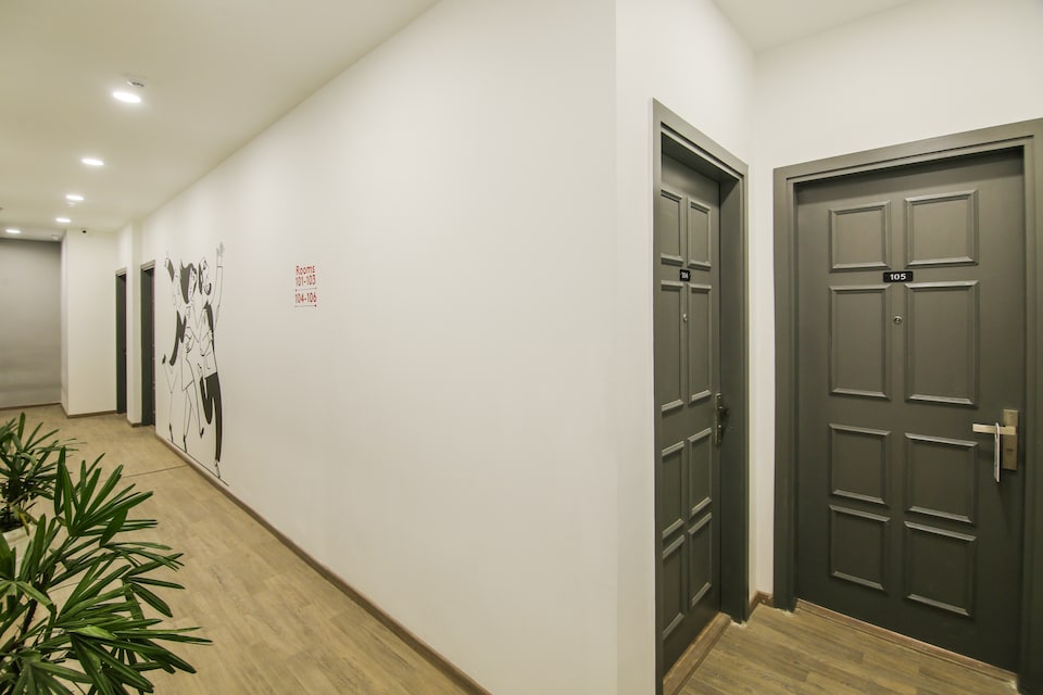 Hotel O 7 star, Paschim Vihar Delhi, Delhi