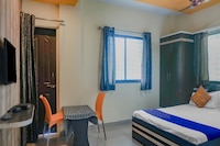 SPOT ON 76708 Shourya Lodge