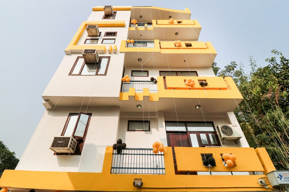 OYO Galaxy Inn Near Samaypur Badli Metro Station, Rohini Delhi, Delhi