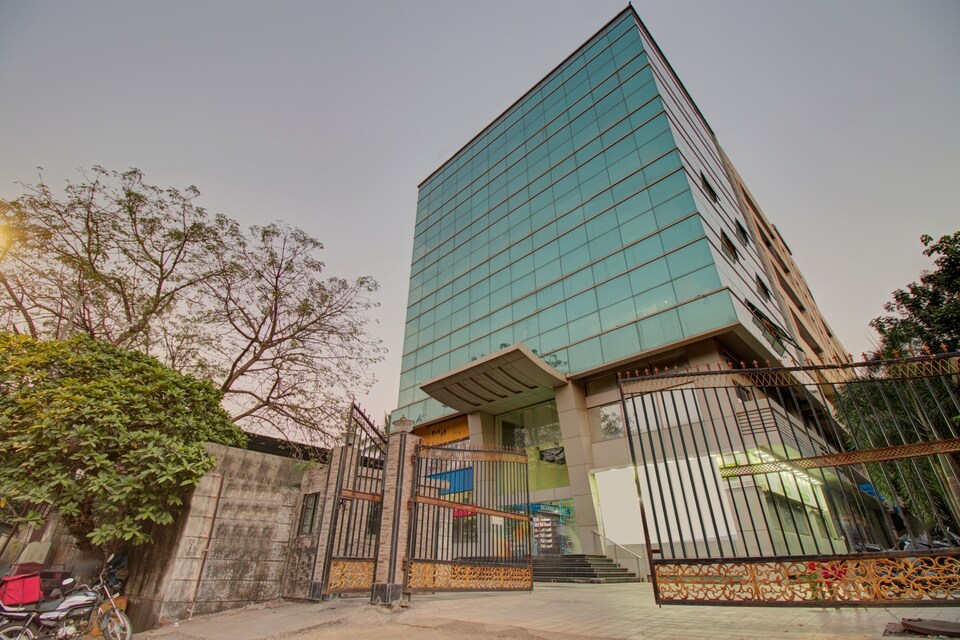 Capital O 76760 Hotel Ascot International Ii, Mumbai International Airport, Mumbai