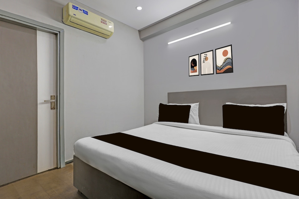 Hotel O High Sky , Anand Vihar Delhi, Delhi