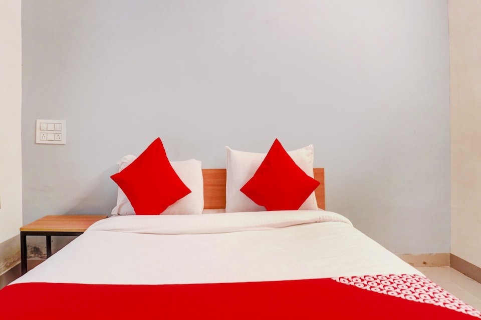 OYO PUN1356 Hotel Novel In, Chakan Pune, Pune