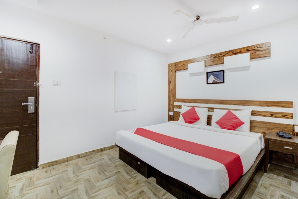 OYO 76788 C Square Space, Marathahalli Bangalore, Bangalore