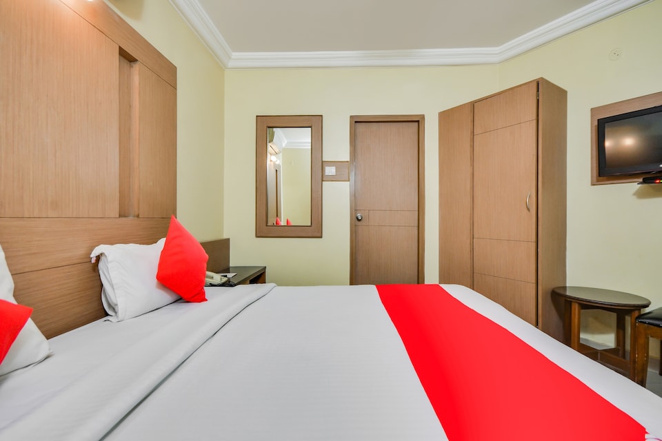 OYO COM302 Ap V, Railway Station Coimbatore, Coimbatore