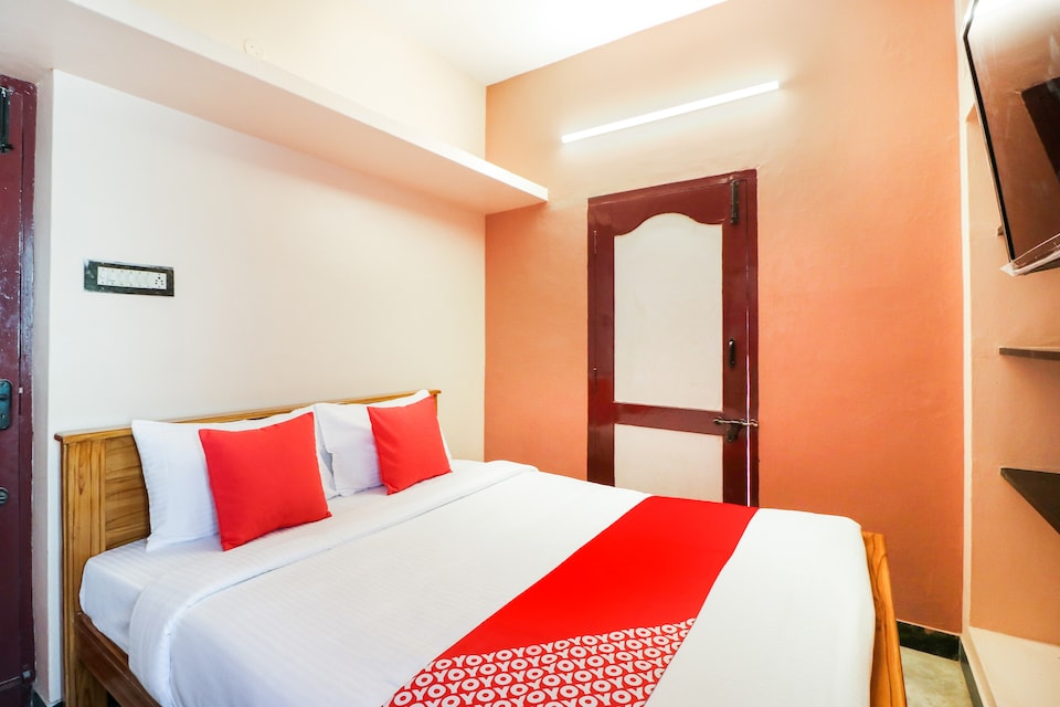 OYO 76797 S V Apartments , Madurai Outskirts, Madurai
